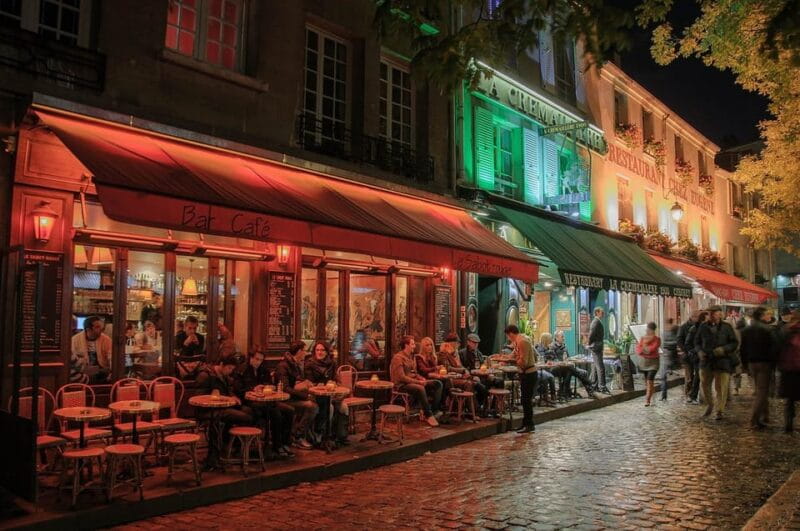 Paris: Montmartre Art and Cheese Tour - End with a Cozy Cheese Dinner