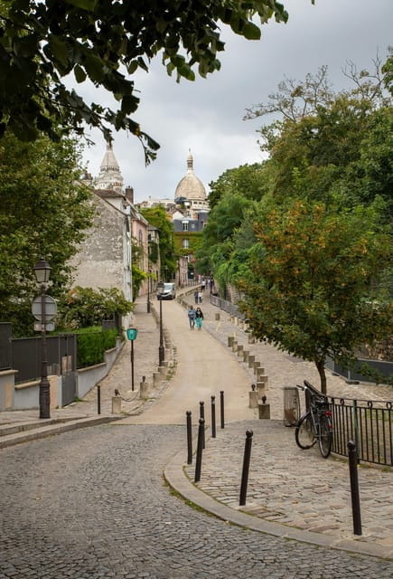 Paris: Montmartre hidden gems walking Tour with Local Guide - Key Points / Takeaways