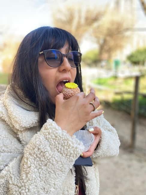 Paris: Montmartre Pastries Food Tour with 6+ Tastings - Key Points and Takeaways