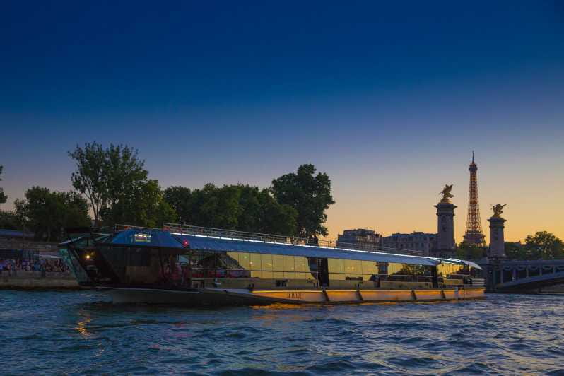 Paris : NYE Special Diner Cruise on the Seine River - In-Depth Look at the Experience