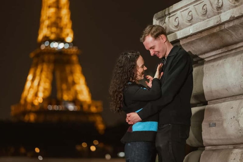 Paris photographer 1 hour near the Eiffel Tower or in Paris - Who Should Consider This Photography Session?