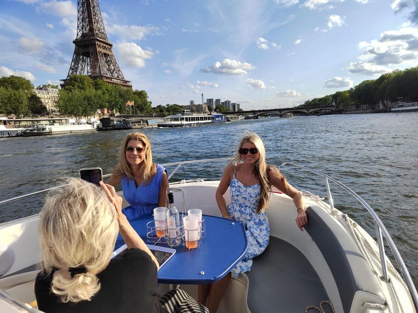 Paris Private Boat Seine River Start Near Eiffel Tower - Tour Duration and Group Size