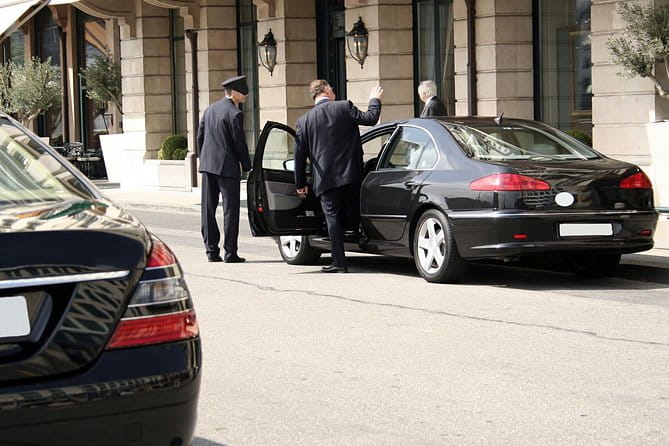 Paris Private Car Service with Driver - Exploring the Experience in Detail