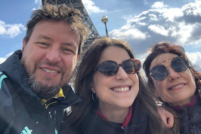 Paris : Private Custom Walking Tour with A Guide (Private Tour) - Key Points / Takeaways