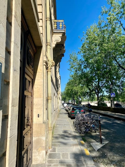 Paris: Private Early Morning City Walking Tour - FAQ