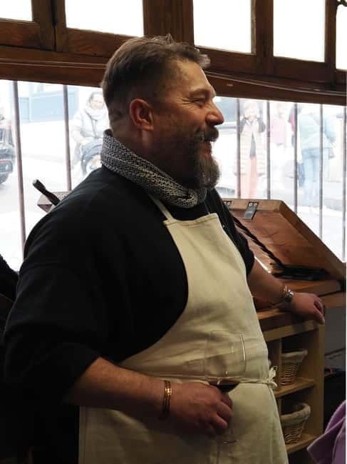 Paris: Private Gourmet Wine Tour w/ French Chef & Transfers - Exploring Montmartre’s Underground Culture