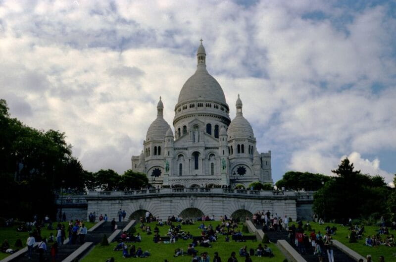 Paris: Private Guided Tour of the Charming Montmartre - Key Points / Takeaways