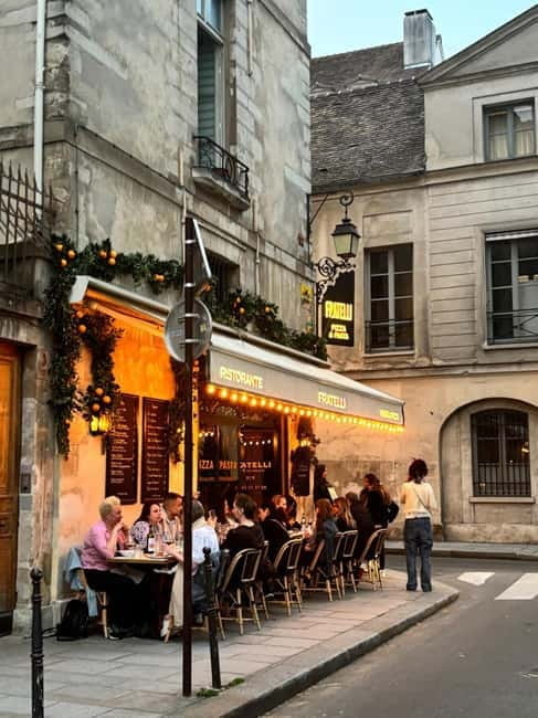 Paris: Private Guided Tour with a Local in English/Russian - Discovering Paris with a Local: An Insider’s Guide to a Tailored Experience