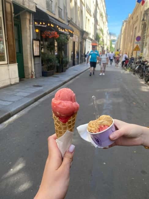 Paris: Private Guided Tour with a Local in English/Russian - Price and Value: A Reasonable Investment for a Personalized Experience