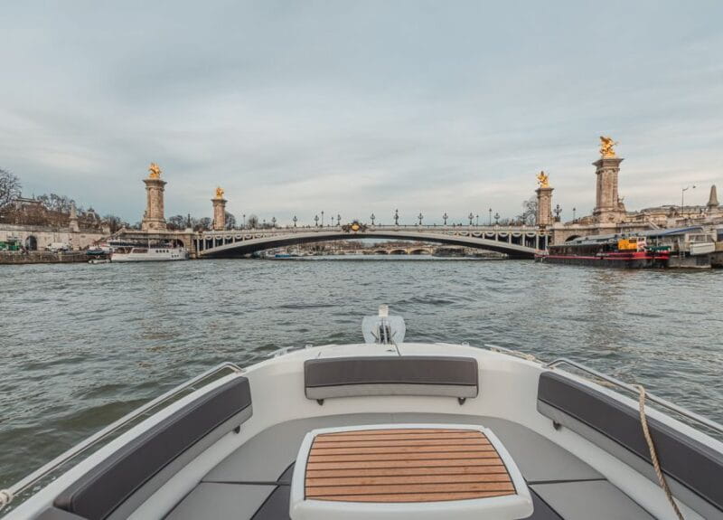 Paris: Private Seine River Cruise - Entering the World of Paris: A Scenic Journey on the Seine