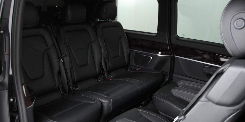 Paris: Private Transfer Château Chantilly 7-Seater Van 5H - Deluxe 7-Seater Van Experience