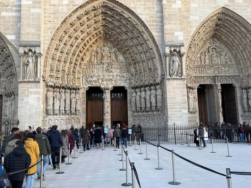 Paris: Private Walking Tour with Notre Dame Medal - Key Points/Takeaways