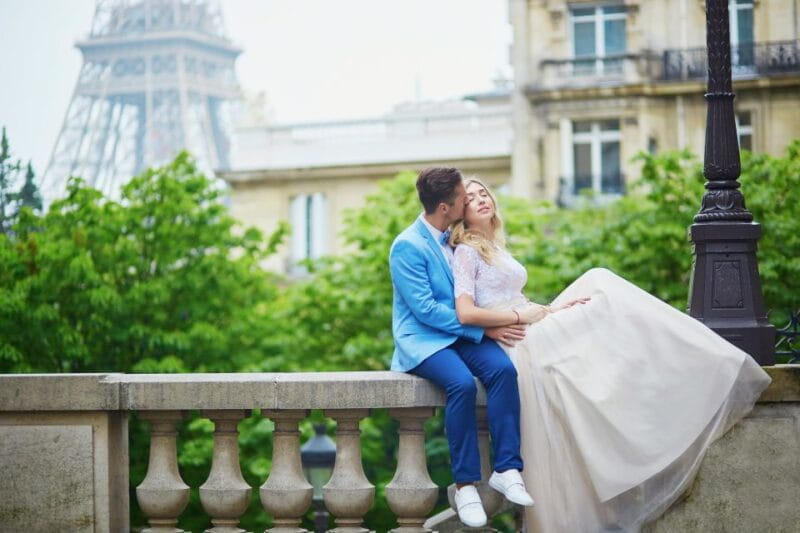 Paris: Romantic Couple Photoshoot (with flower bouquet!) - Price and Logistics: Is It Worth It?