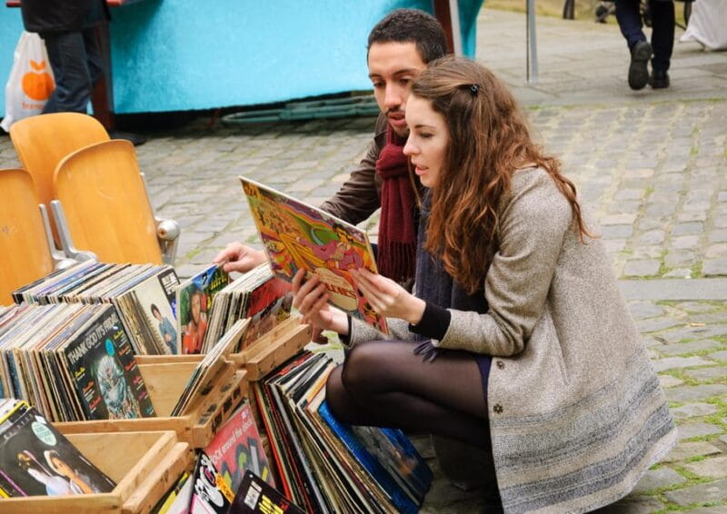Paris: Saint Ouen Flea Market Guided Tour - Practical Tips for a Great Experience