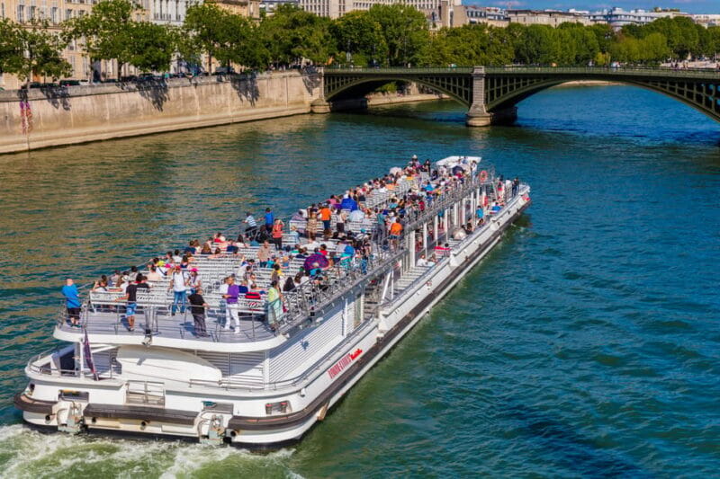 Paris : Scenic Cruise on the Seine River with Champagne - The Experience Itself: What to Expect on the Seine