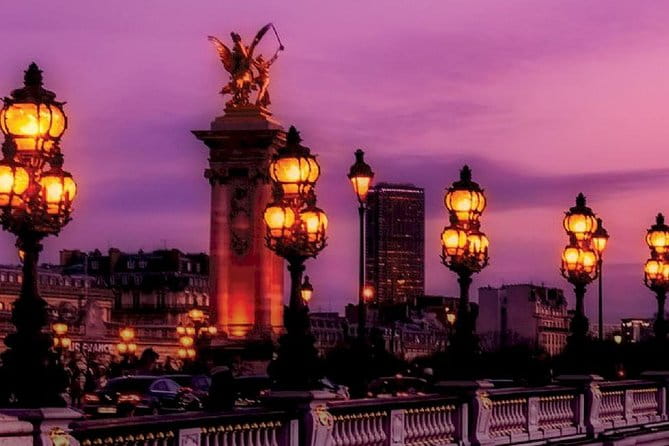 Paris until the heart of the night - An authentic and intimate experience