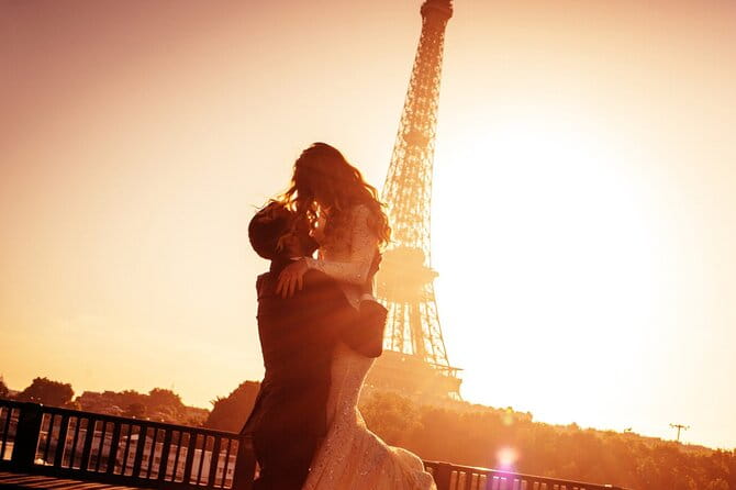 Paris Valentine's Day Dinner Cruise by Bateaux-Mouches - A Closer Look at the Experience
