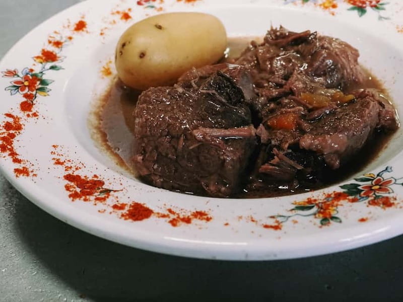 Paris: VIP Culinary Tour in Montmartre with Chef & Transfers - The Sightseeing and Insider Stories