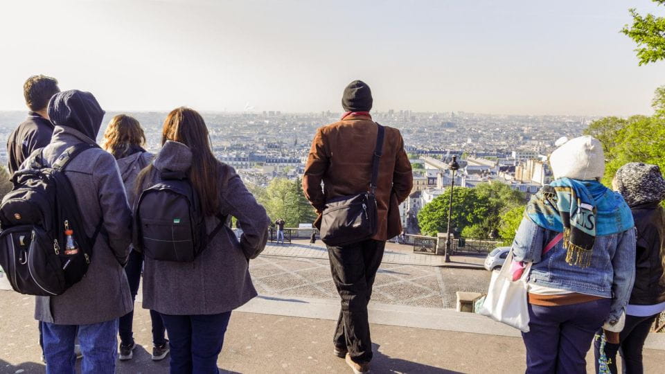 Paris: VIP Montmartre Walking Tour With Private Wine Tasting - Duration and Meeting Point