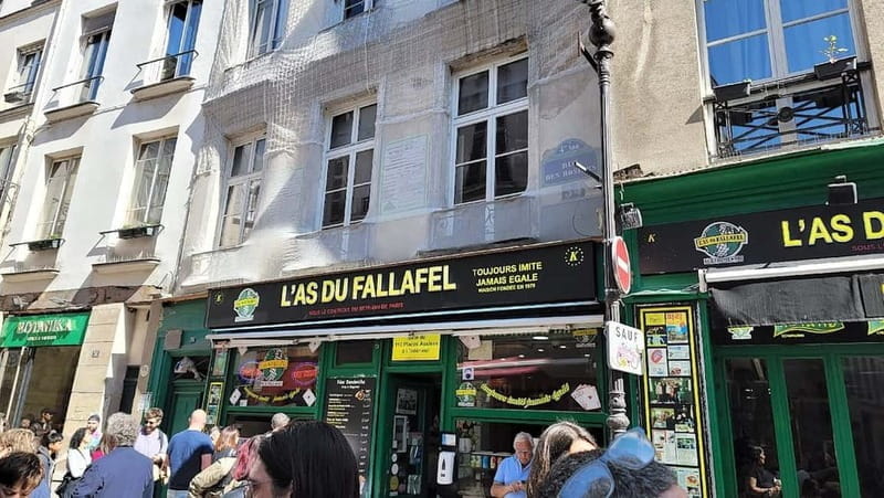 Paris: Walking Food Tour with Cheese, Wine and Delicacies - Who Should Consider This Tour