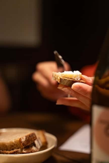 Paris : Wander & Wine - A Montmartre Foodie Adventure - Food and Wine: A Natural Partnership