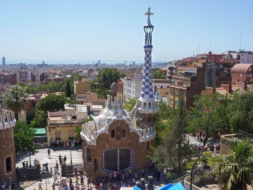 Park Güell: Guided Tour With Skip-The-Line Entry Ticket - Experience Details