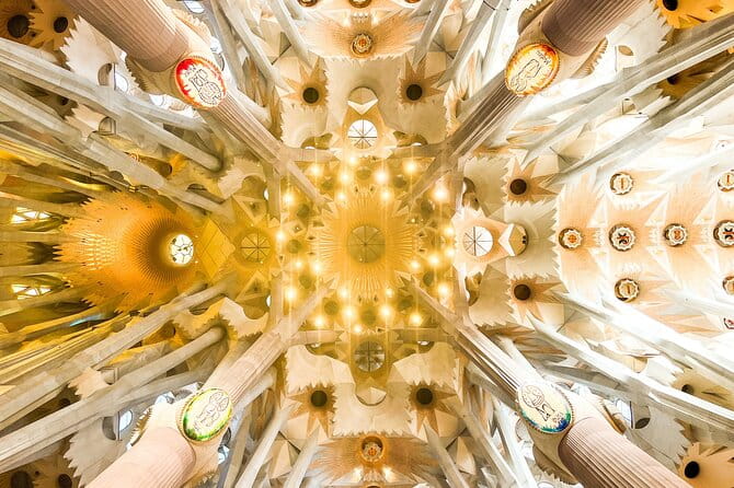 Park Guell & Sagrada Familia Tour With Skip the Line Tickets - Exploring Park Guell