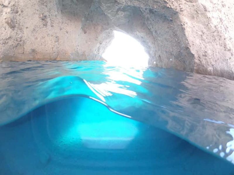 Paros: Signature 4-hour tour of Paros-Antiparos - An Authentic 4-Hour Adventure Exploring Paros and Antiparos by Boat