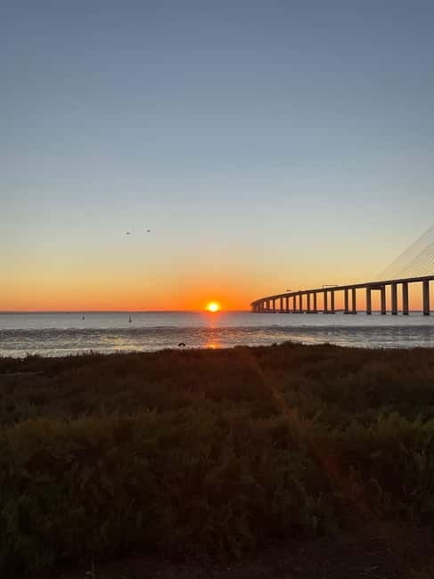 Parque das Nações: Yoga and meditation at sunrise aboard a sailboat! - Who Should Consider This Experience?