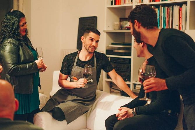 Party Like A Berliner at Christmas - The Party Atmosphere: Dancing and Connecting