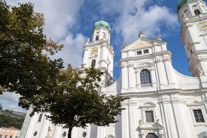 Passau: Express Walk with a Local in 60 minutes - Exploring Passau in 60 Minutes: What to Expect