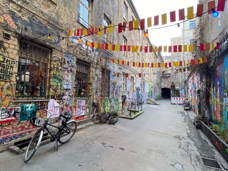 Path of Resistance: Berlins Hidden Holocaust Stories - Who Will Benefit Most from This Experience?