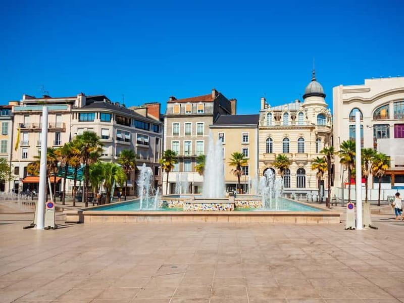 Pau: Express Walk with a Local - What Makes This Tour Stand Out