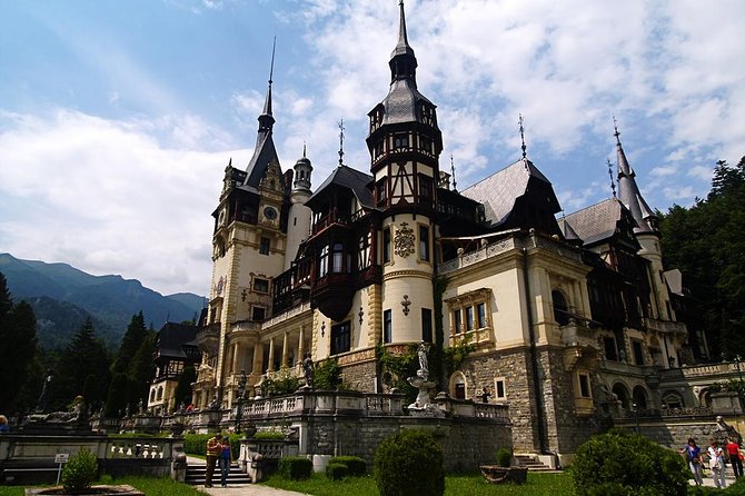 Peles Castle, Bran Castle, Rasnov Fortress, Sinaia Monastery Tour From Brasov - Bran Castle Insights