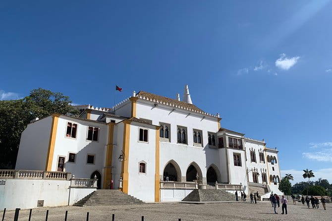 Pena Palace and Park and Vila de Sintra Private Half Day Tour - Key Points