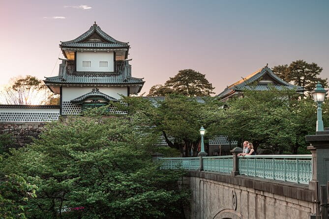 Personalized and Exclusive Photographic Tour of Kenrokuen - Personalized Guidance From a Professional Photographer