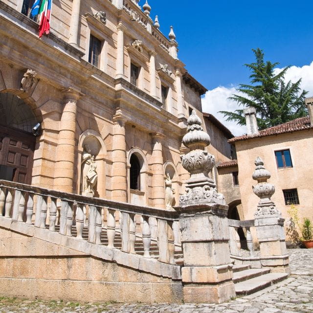 Pertosa and Padula: a journey through mystery culture - Exploring the Pertosa Caves: A Natural Marvel