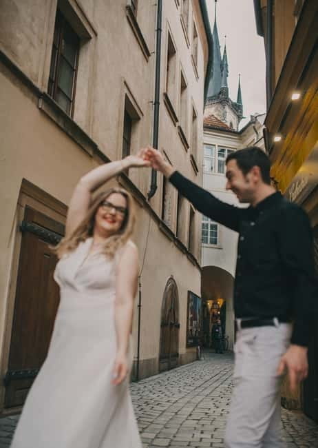 Photo Session in Prague:Shots with Iconic Landmarks - Key points/Takeaways
