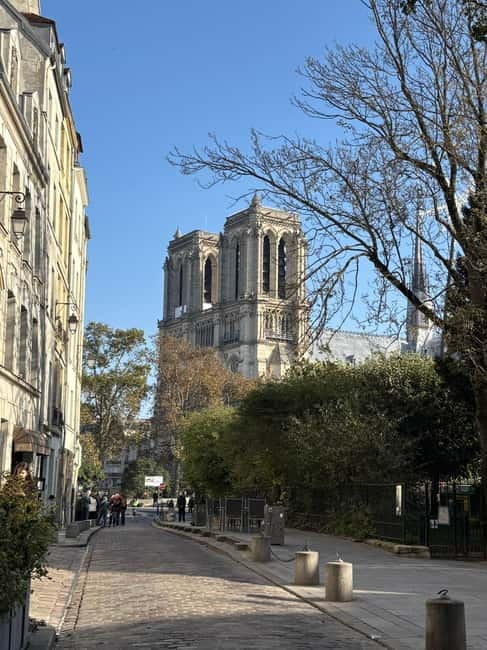 Photo Workshop in Paris sightseeing Notre Dame and Louvre - Honing Your Skills and Seeing the City Differently