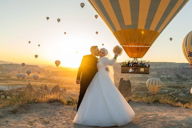 Photoshoot Experience in Cappadocia with Flying Dress - Who Will Love This?