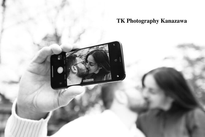 Photoshoot Session by Professional Photographer in Kanazawa - Tour Accessibility and Transportation