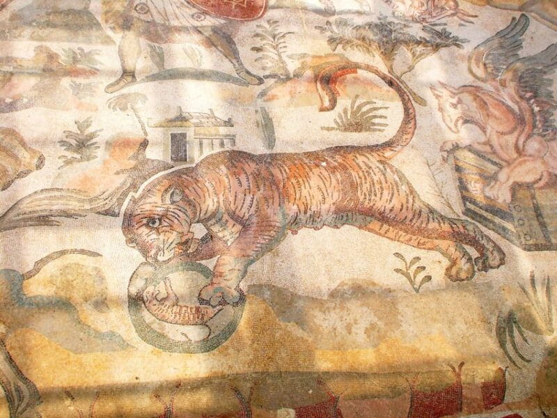 Piazza Armerina: Roman Villa del Casale Mosaics Tour - Discovering the Magnificence of Villa del Casale
