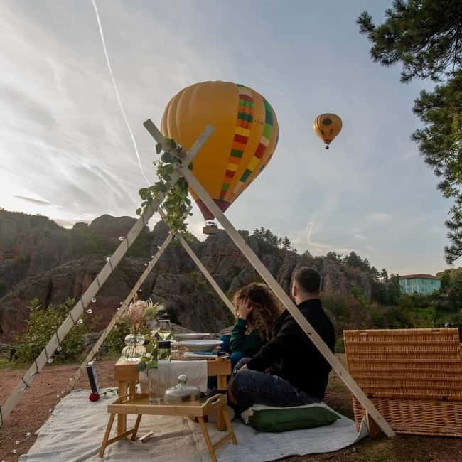 Picnic with a View: Belogradchik's Breathtaking Romance - Entering the Scenic Realm of Bulgaria’s Unique Landscape