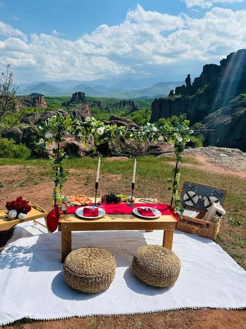 Picnic with a View: Belogradchik's Breathtaking Romance - The Itinerary: What to Expect