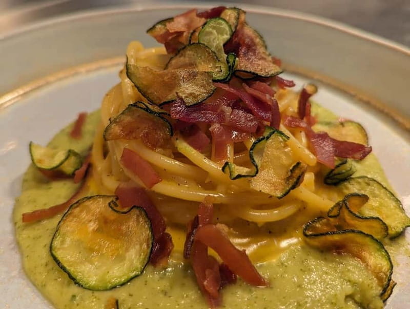 Pienza: Pool Day with Typical Gourmet Lunch at Farmhouse - Wine and Extras