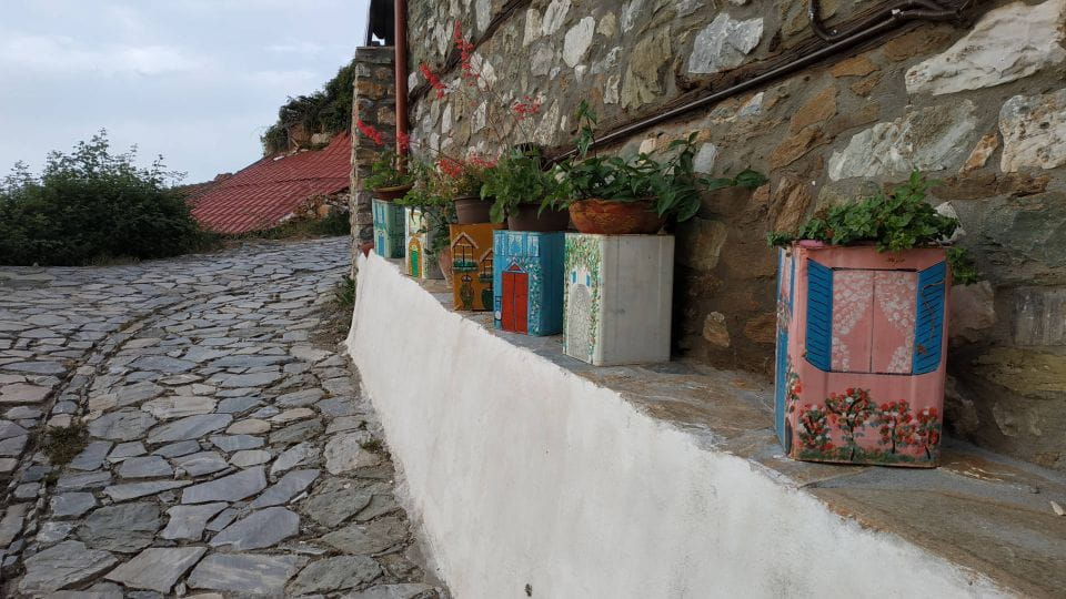 Pieria: the Olympus Sunset Tour With Platamon Castle Visit - Charming Paleos Panteleimonas