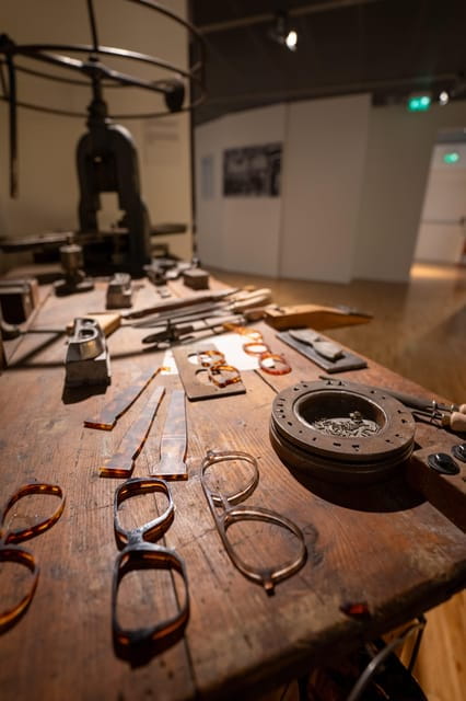 Pieve di Cadore: Eyewear Museum Guided Tour - The Experience and Atmosphere