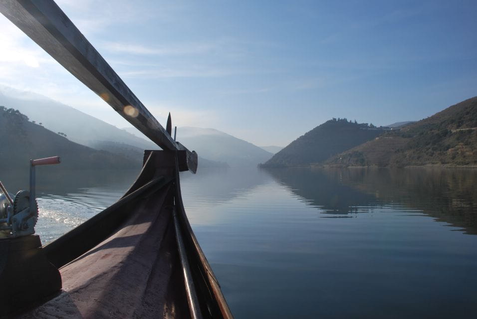 Pinhão: Private Rabelo Boat Tour Along the River Douro - Highlights of the Tour