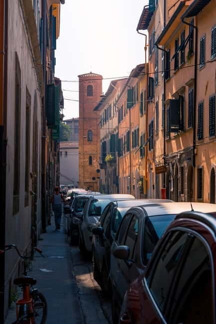 Pisa: 2-hour Best Intro Walking Tour with a Local - Price and Value