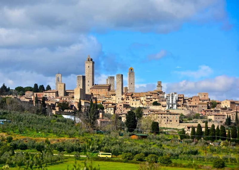 Pisas Leaning Tower, San Gimignano & Siena Full-Day Tour - Exploring Tuscany in Depth: From Pisa to Siena